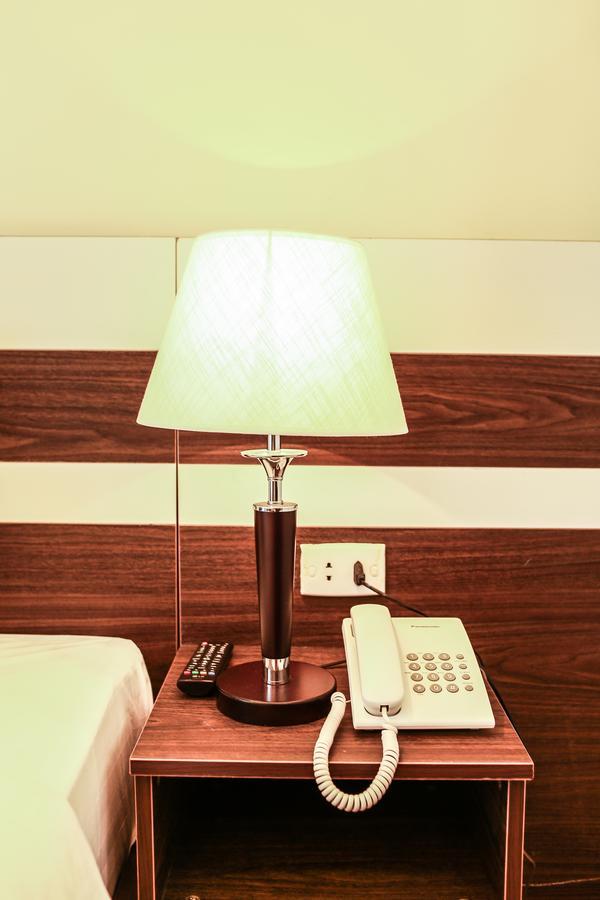 Lotus Village Hotel Hanoï Extérieur photo